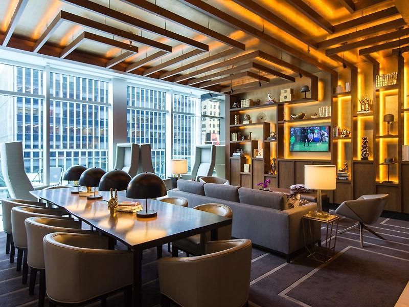 Renaissance Midtown 4*