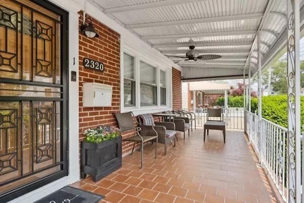 Rockaway 3 Bedroom By The Sea.