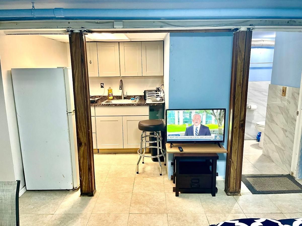 Lga Airport Near, Walk In Bsmt In A Private House! Apartment New York