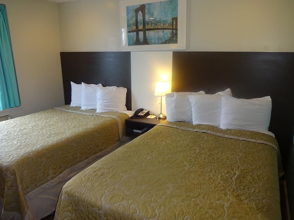 Super 8 By Wyndham Brooklyn / Park Slope Hotel