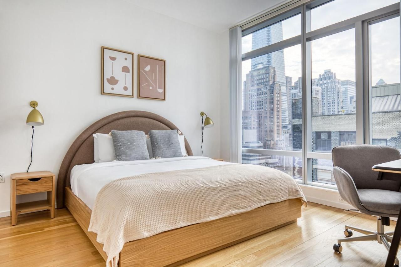 Midtown 1br W Gym Wd Across From Rock Center Nyc-670 Apartment *