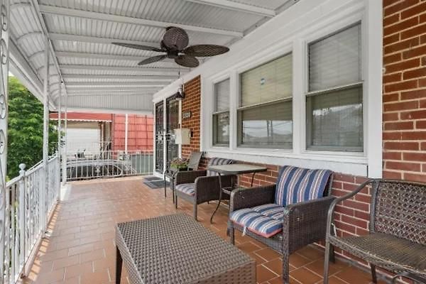 Rockaway 3 Bedroom By The Sea.