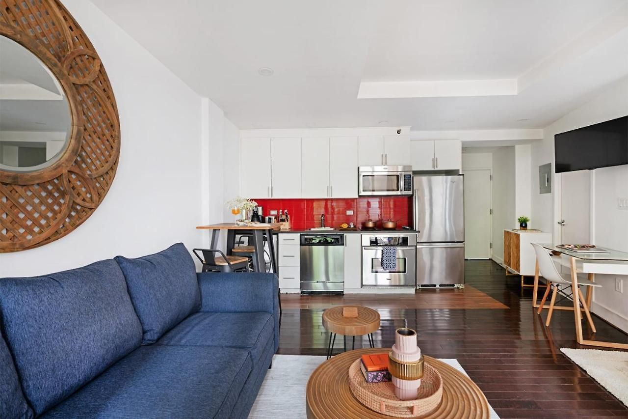 Apartment 809-2b New Bldg Jr Columbus Circle Balcony Wd