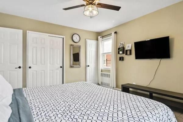 Rockaway 3 Bedroom By The Sea. Holiday home *