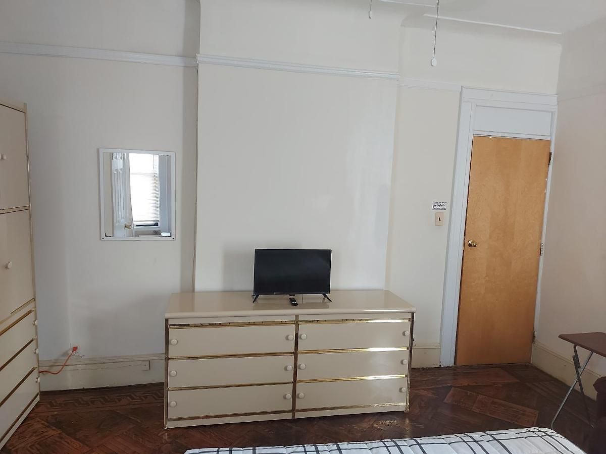 Crsytal Chateau Homestay