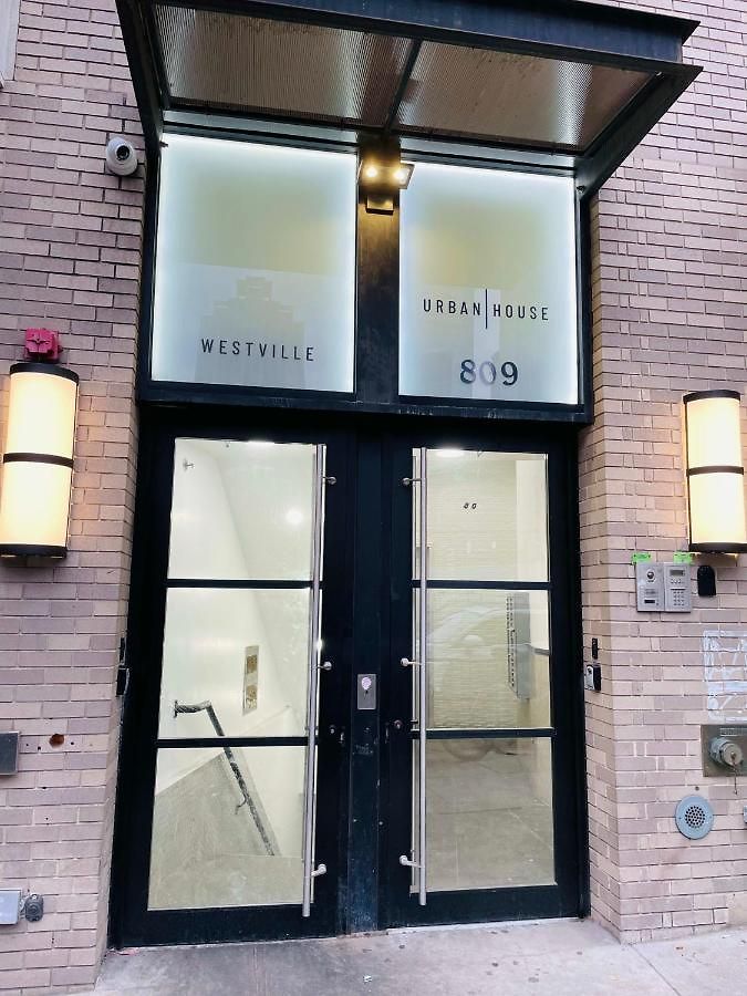 809-3b Columbus Circle W D New Bldg Balcony * New York