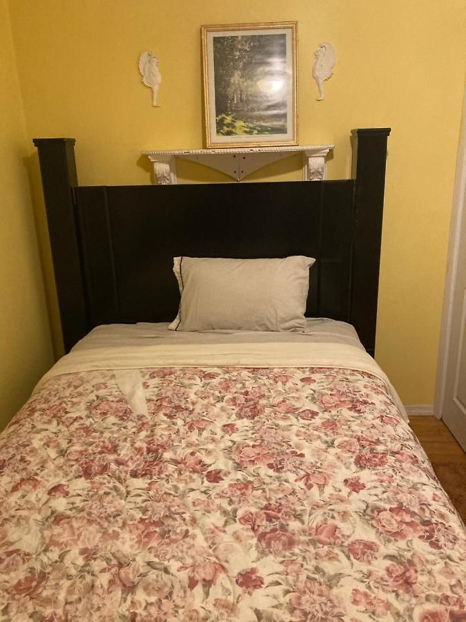 Lansing Terrace Apartment *