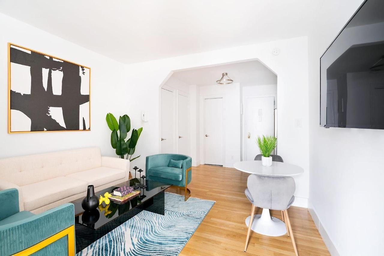 444-3f Newly Renovated 1br In Hell's Kitchen Apartment