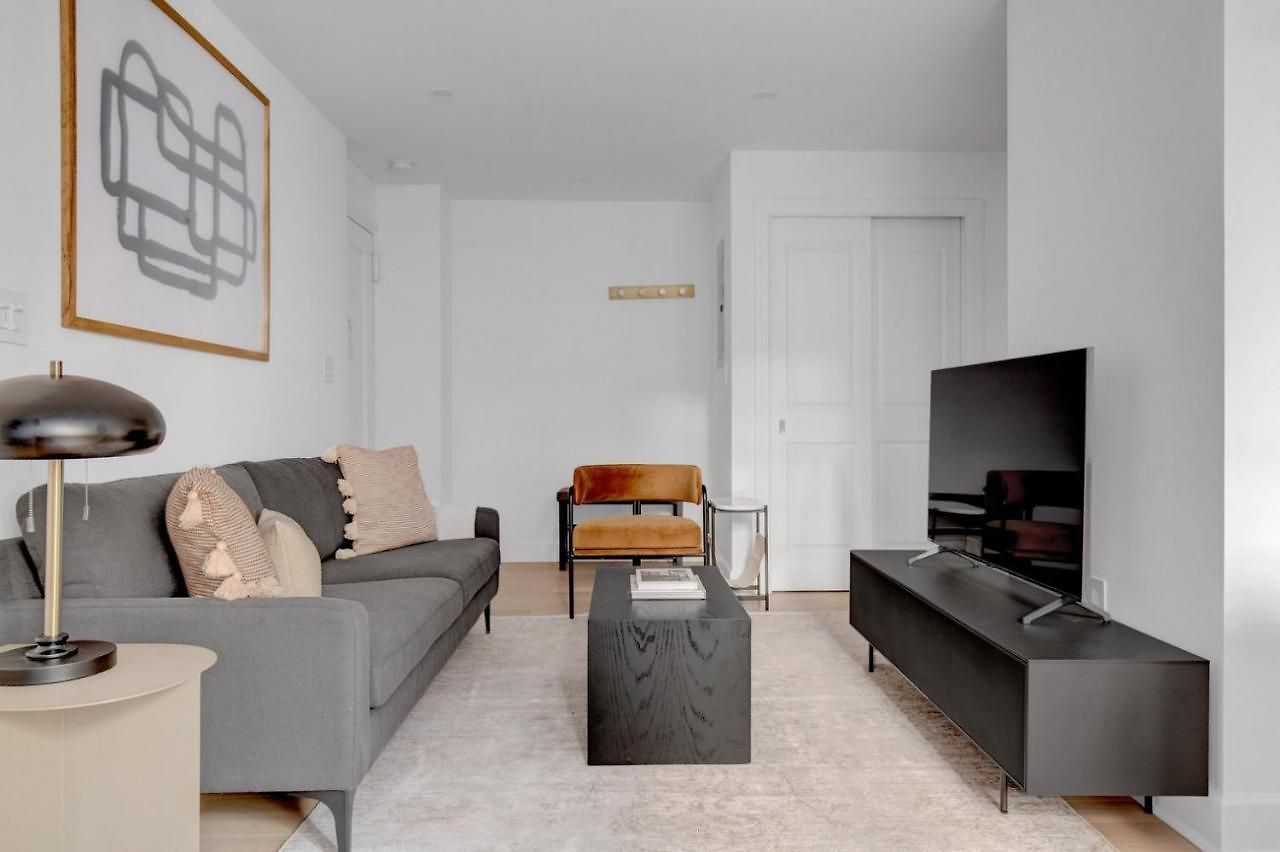 Midtown 1br W Doorman Wd Nr Grand Nyc-780 *