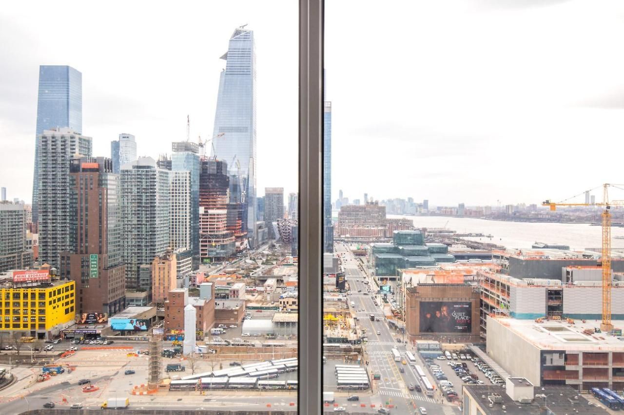 Apartment Hells Kitchen 1br W Pool Gym Dm Nr Subway Nyc-482 New York