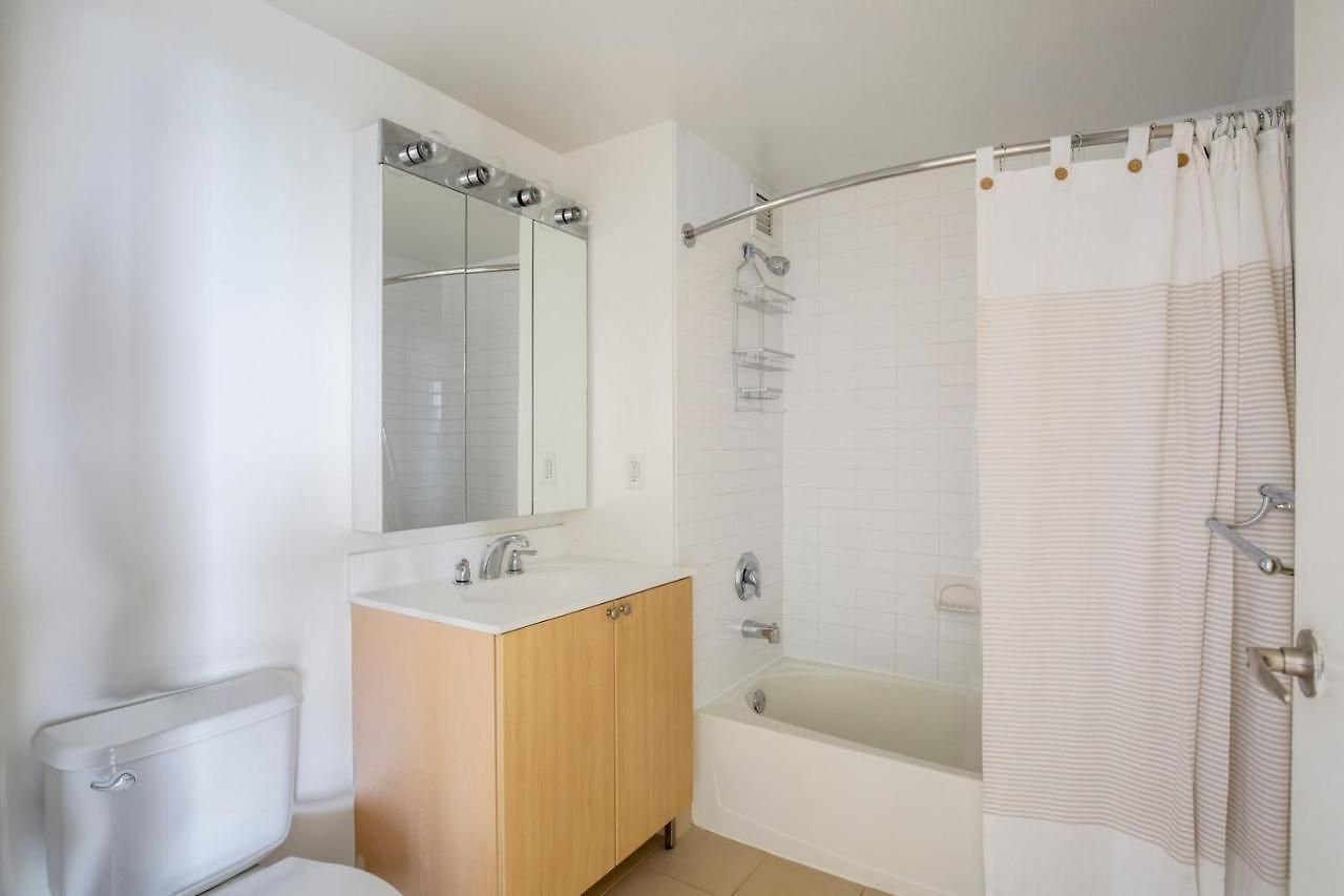 Apartment Lic 1br W Pool Gym Nr River Nyc-934 New York