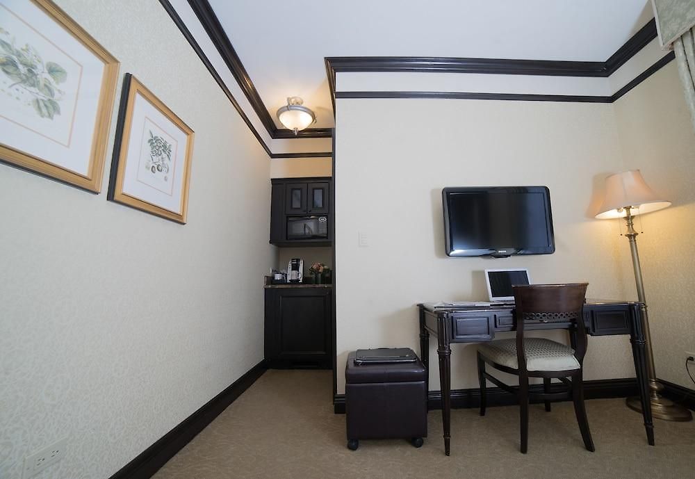 Lucerne Hotel 4*