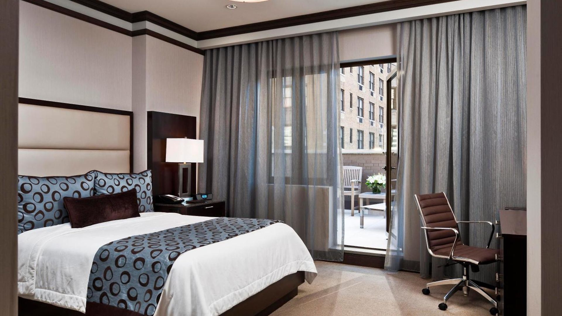 The Pearl 4*