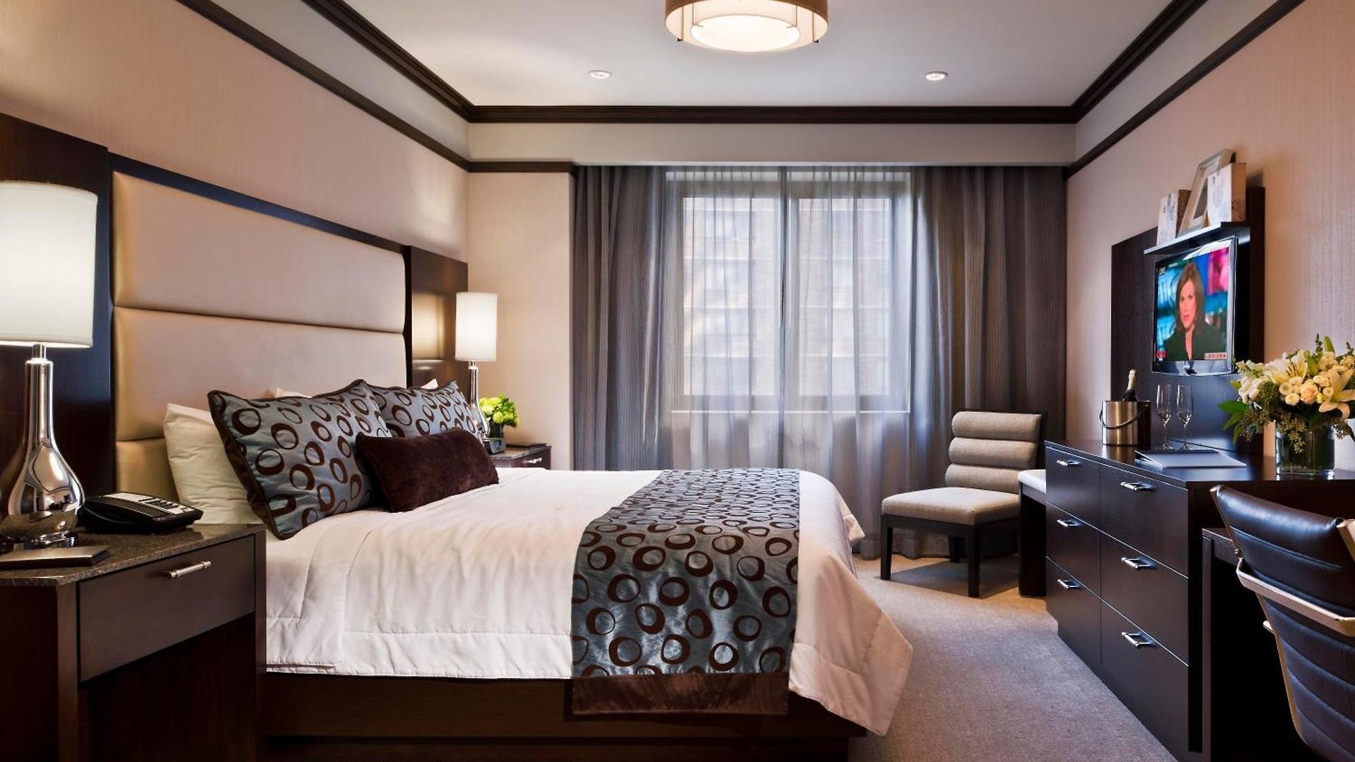 Hotel The Pearl 4*