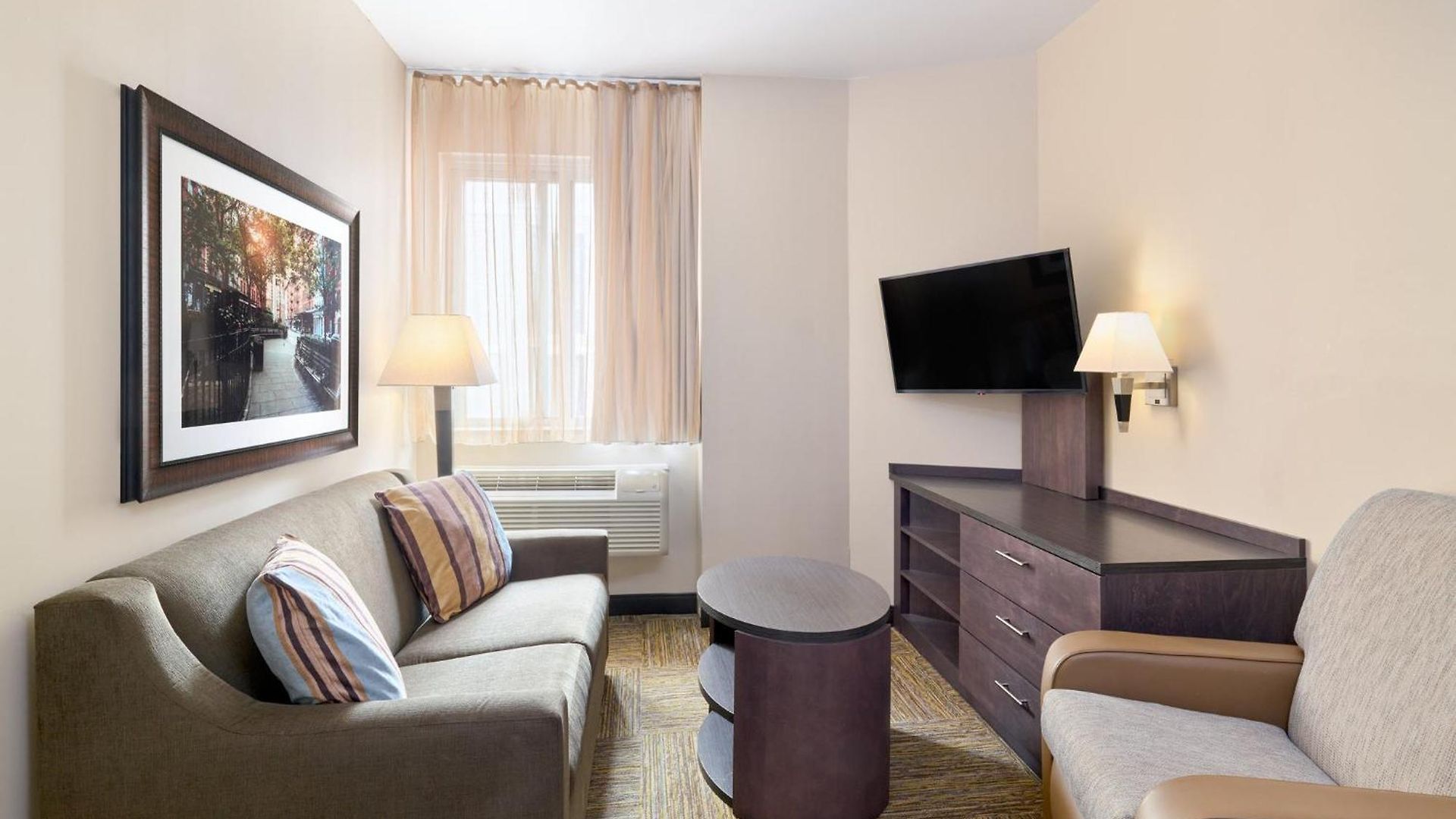 Candlewood Nyc -times Square By Ihg Hotel 3*
