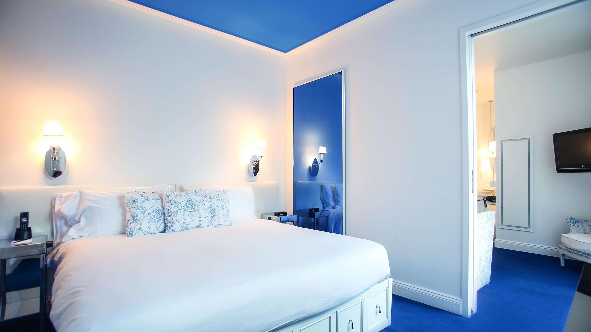 Nomo Soho 4*