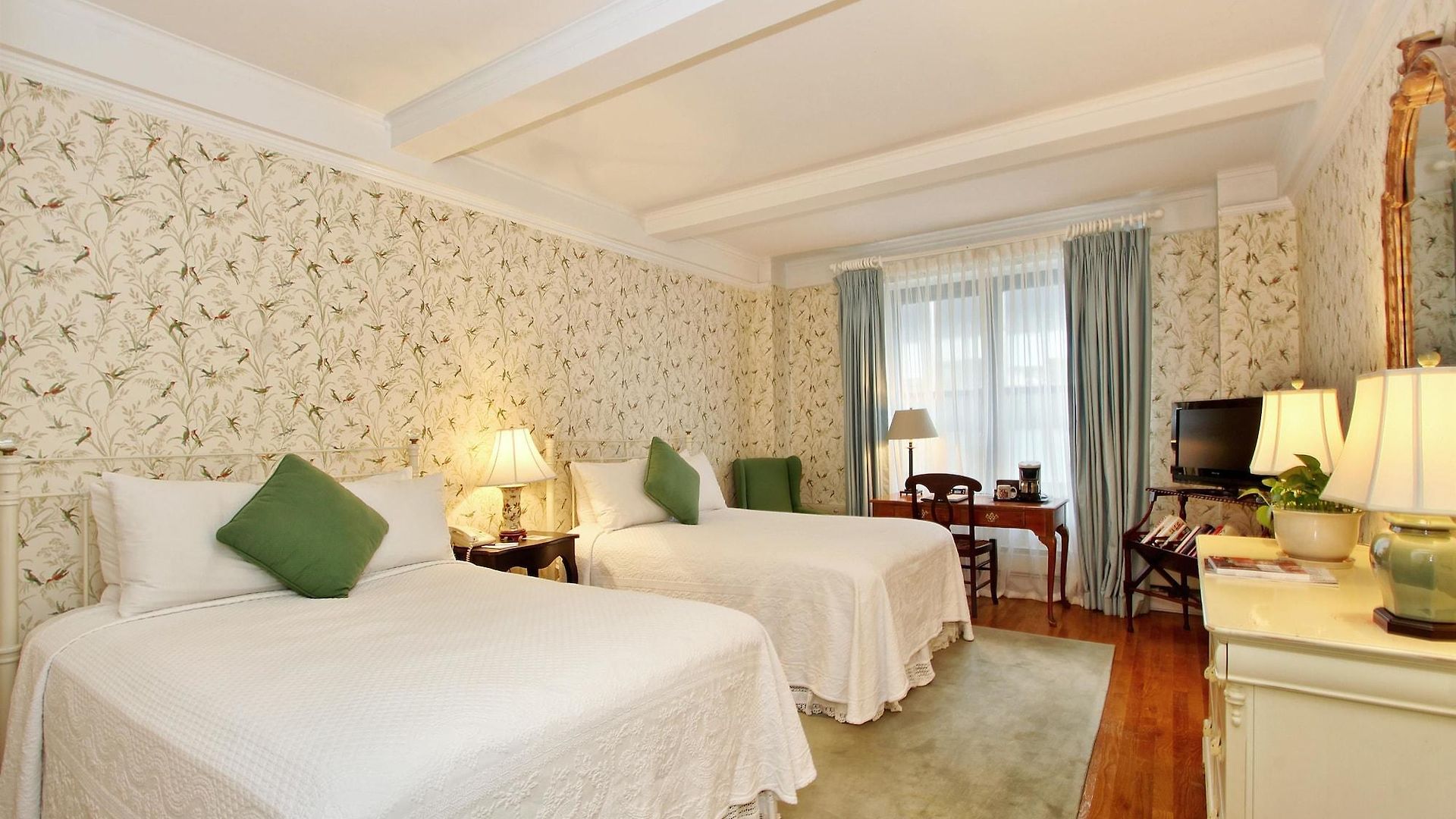 Roger Smith Hotel New York