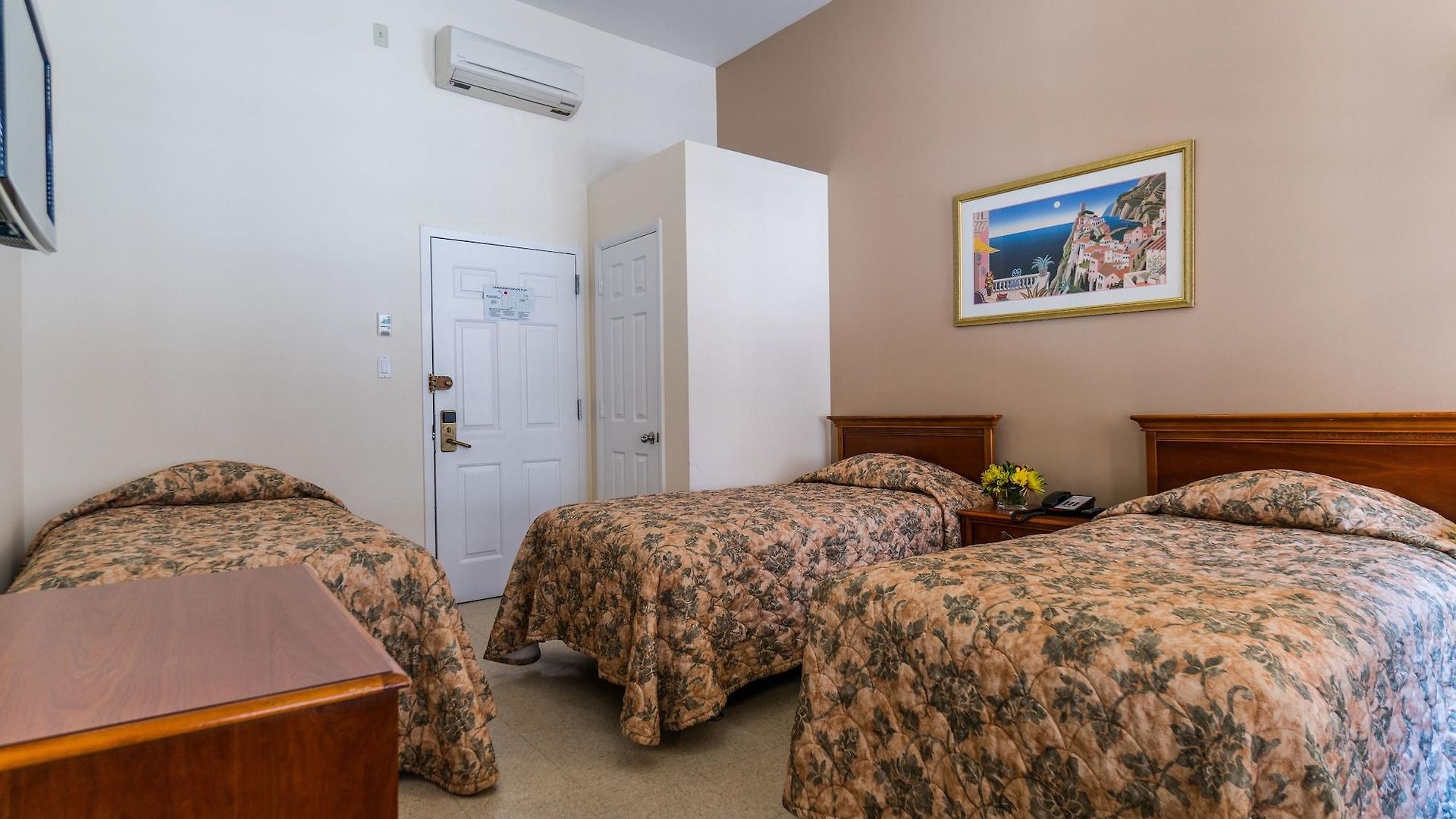Hotel Americana 2*