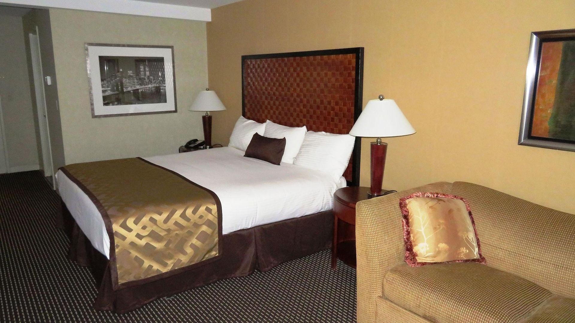 The Skyline Hotel