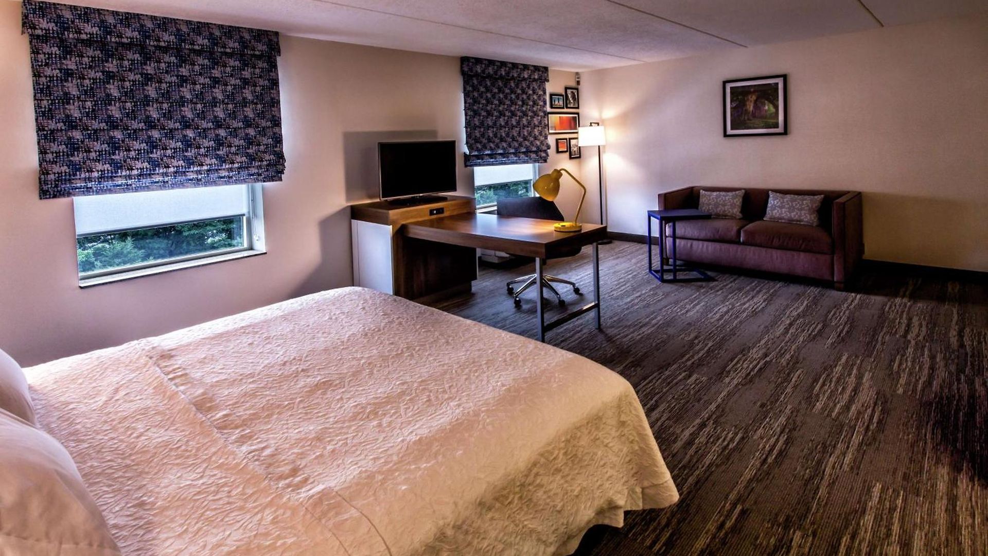 Hotel Hampton & Staten Island 3*