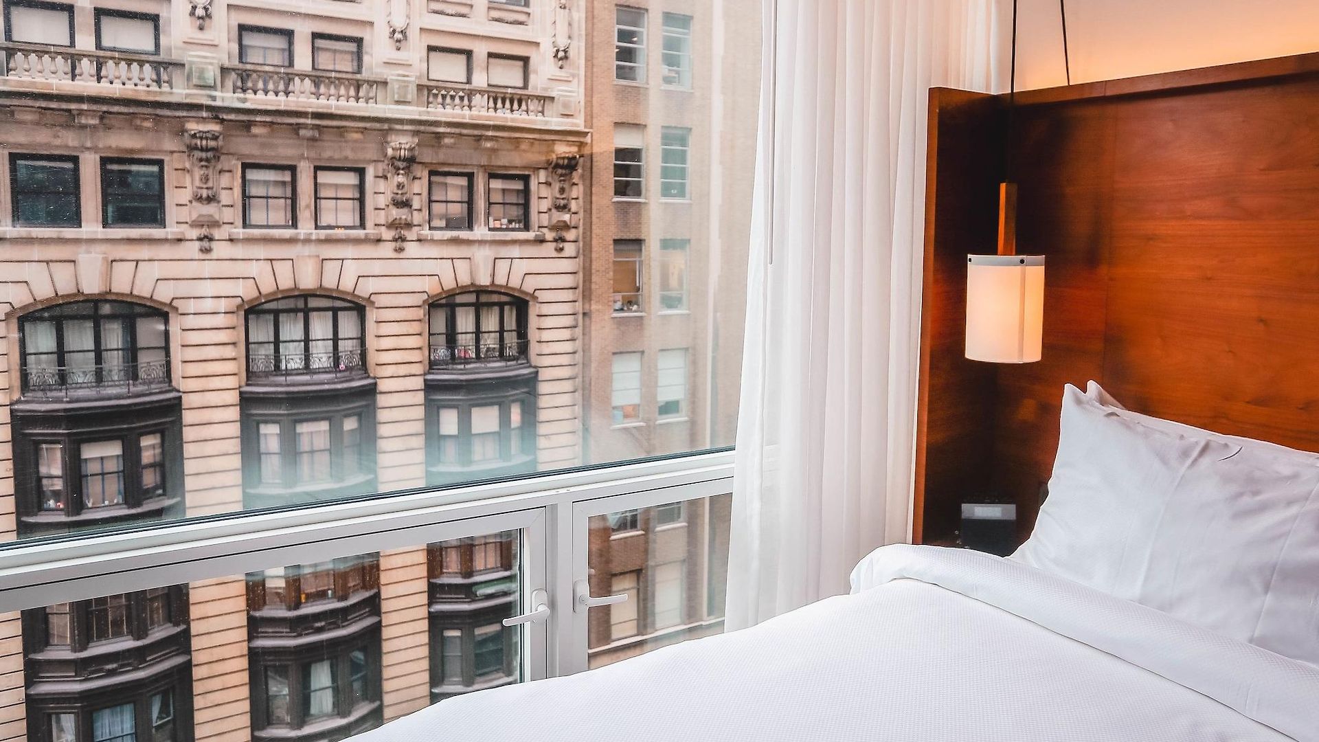 Arlo Nomad New York
