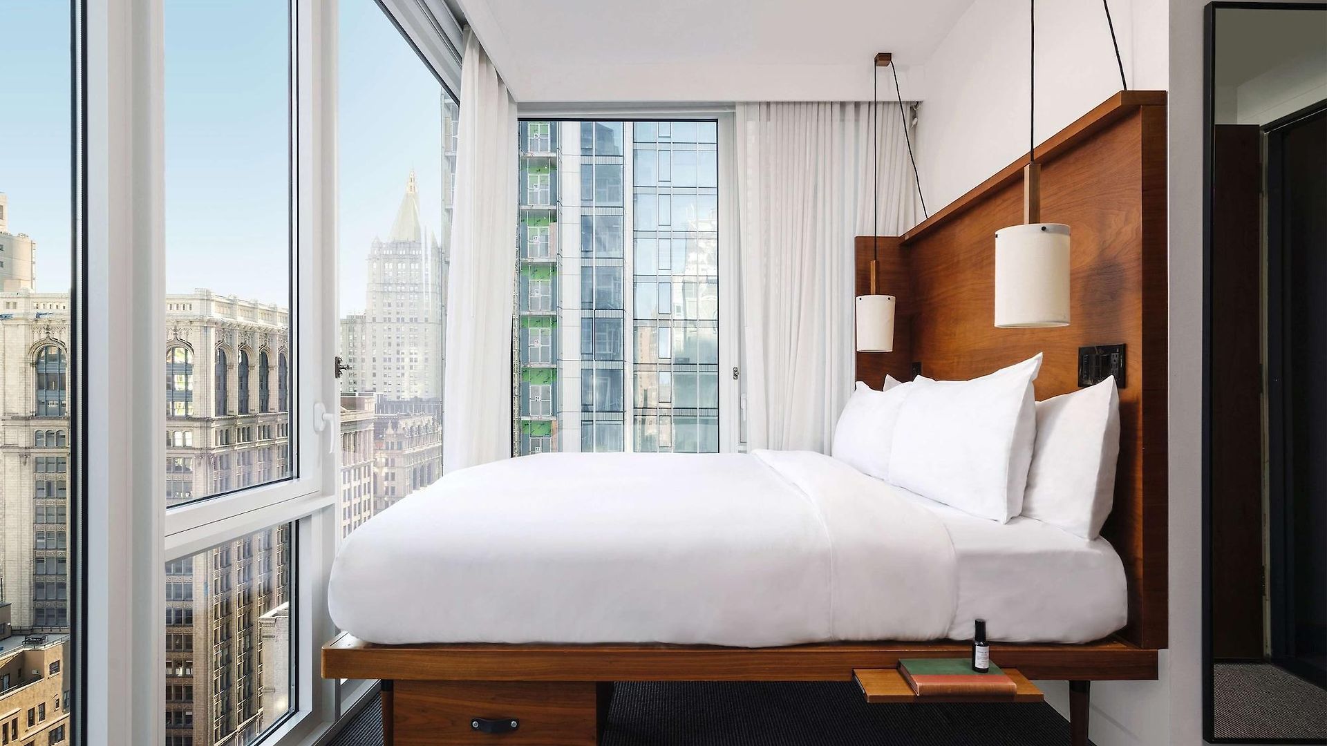 Arlo Nomad Hotel