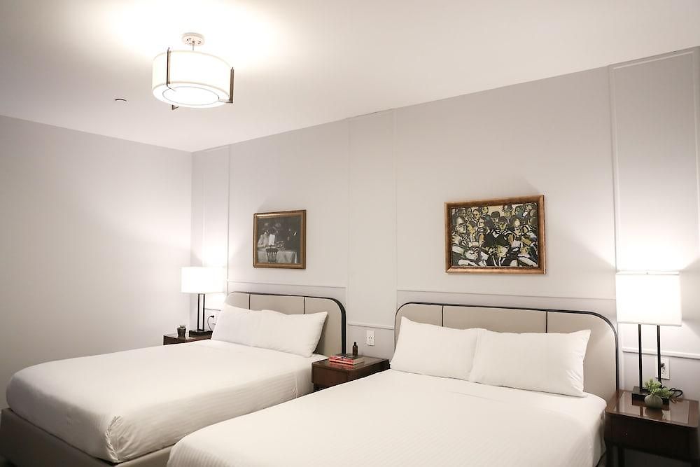 Belleclaire Park 4*