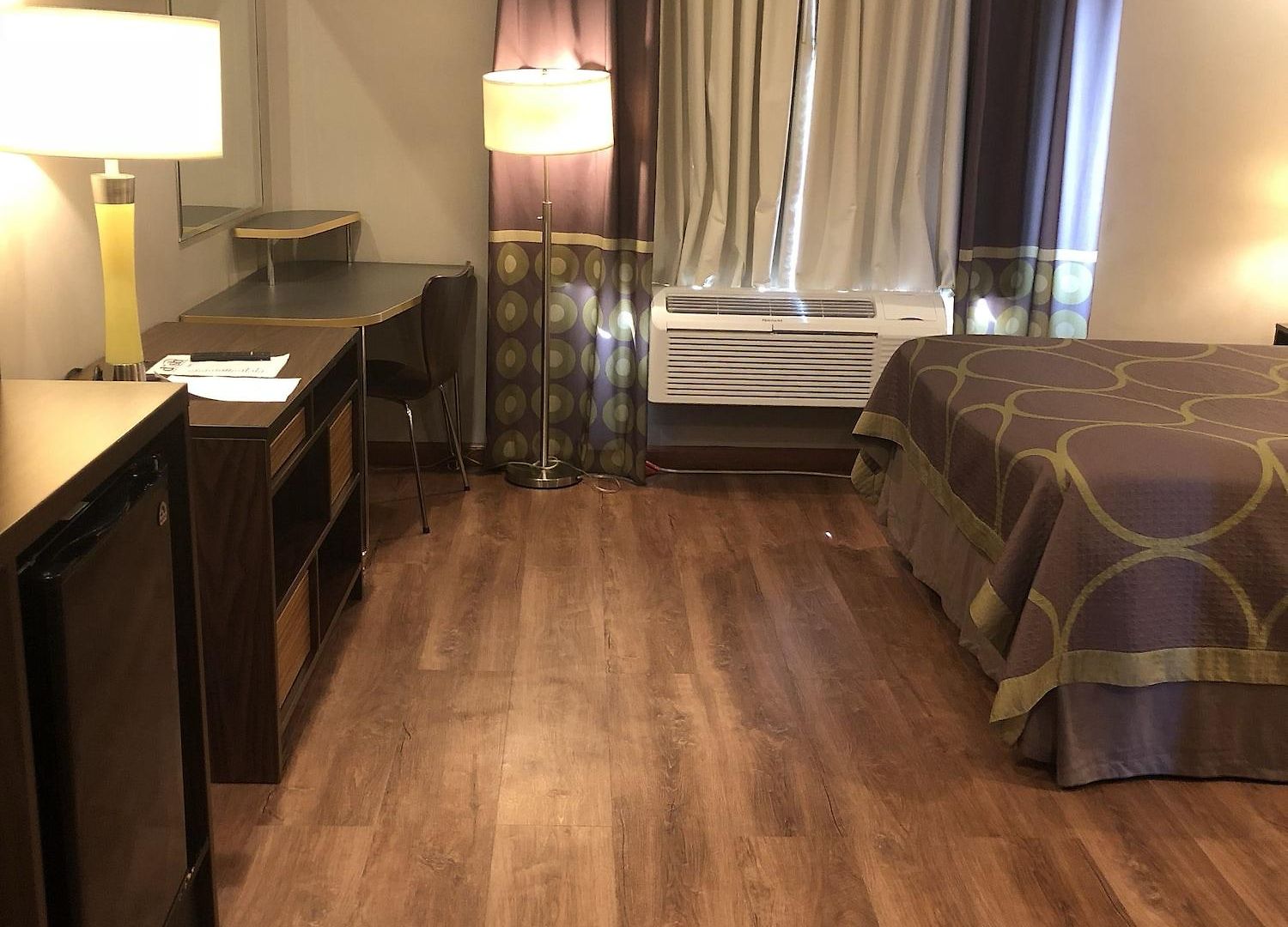 Super 8 By Wyndham Jamaica North Conduit Hotel New York