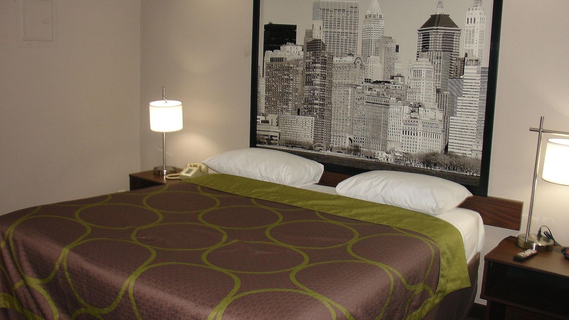 Super 8 By Wyndham Jamaica North Conduit Hotel 2*