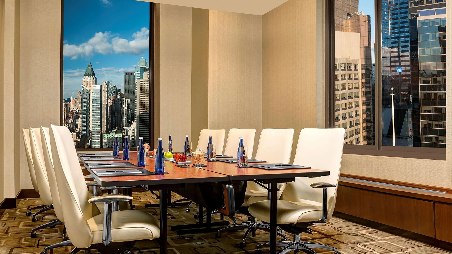Hilton Times Square 4*
