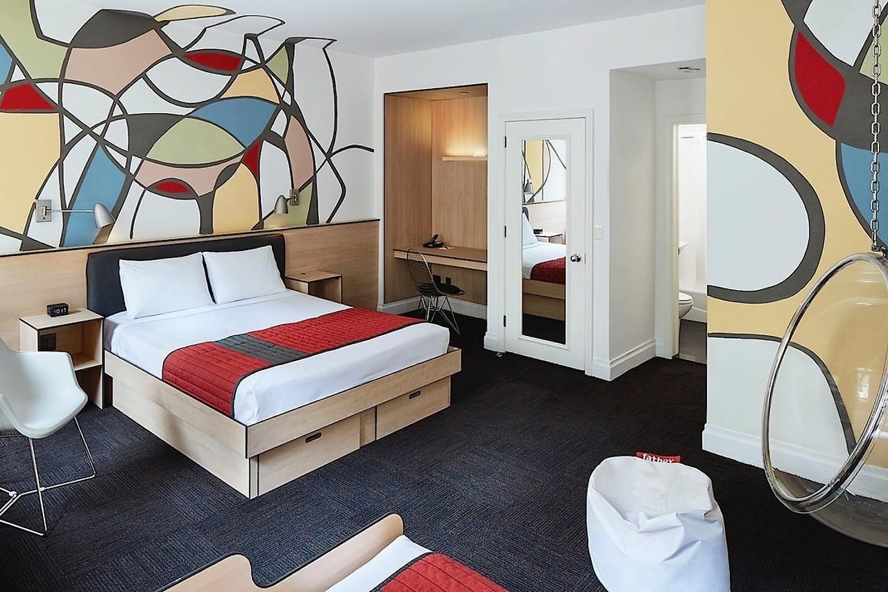 Pod 51 Hotel 3*