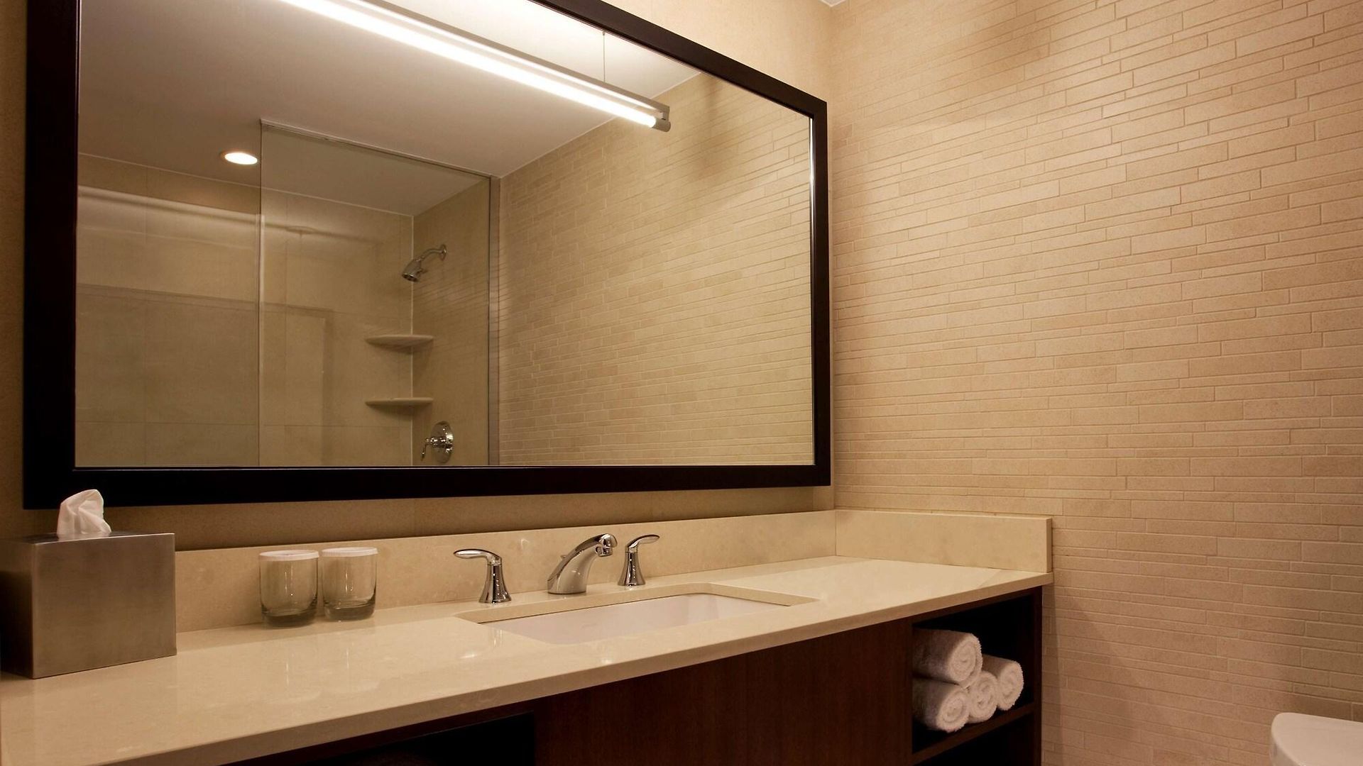 Hilton Fashion District Hotel 4*