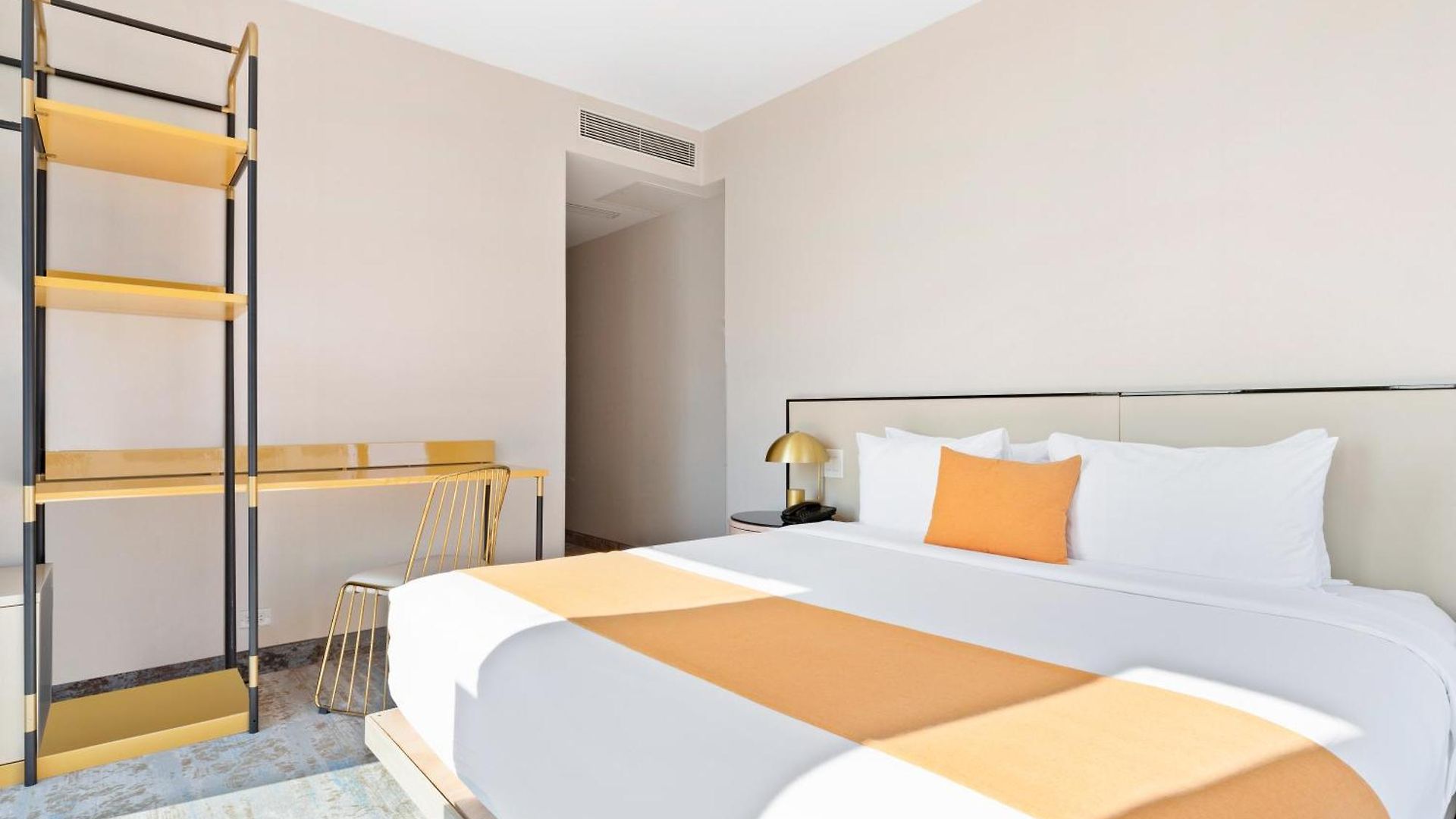 The Parc Hotel 3*