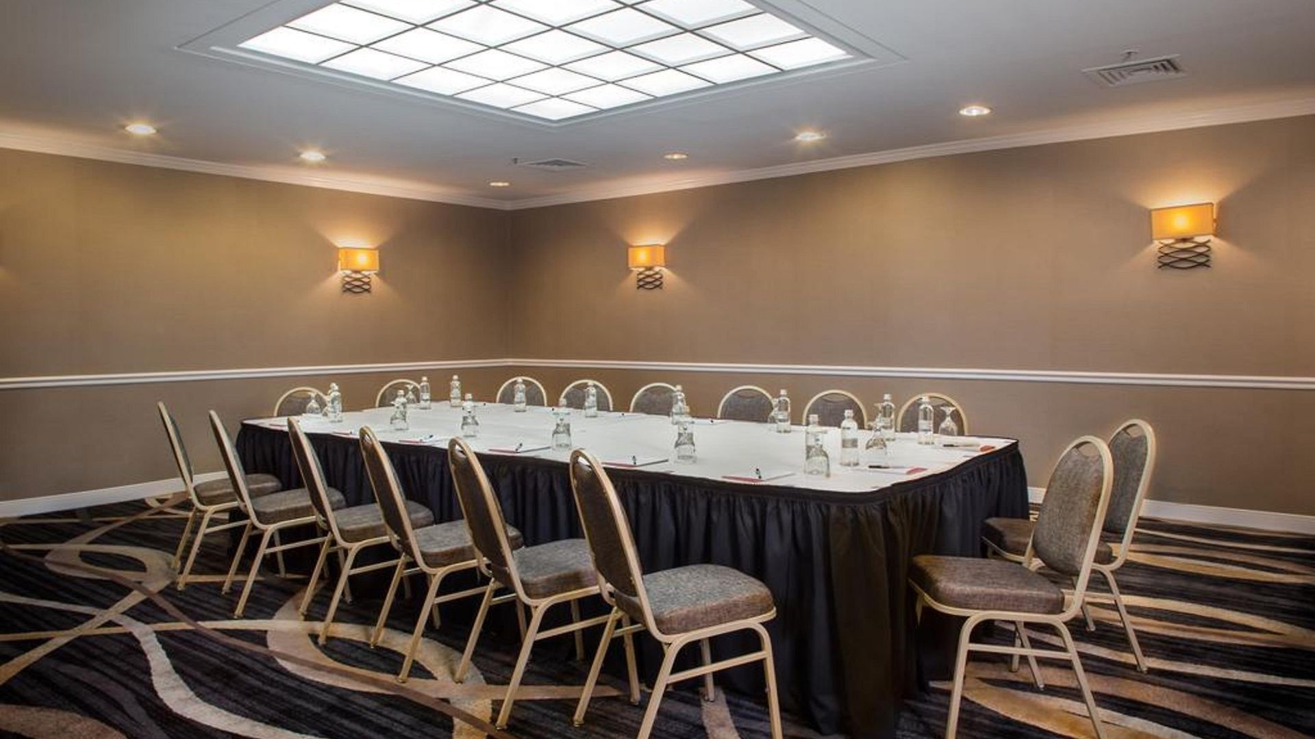 Doubletree By Hilton New York-laguardia Hotel