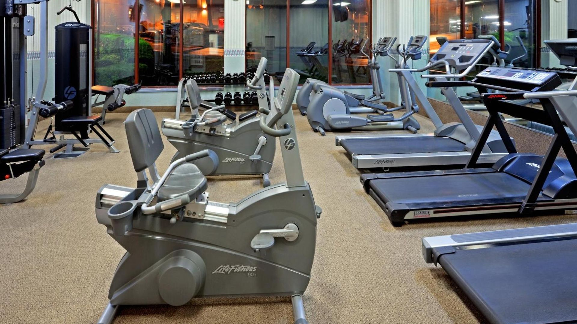 Doubletree By Hilton New York-laguardia Hotel 3*