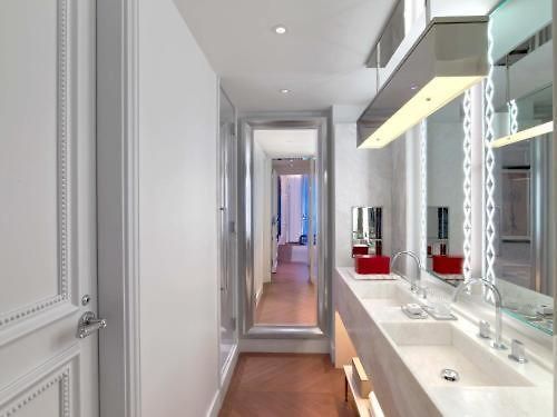 Baccarat And Residences 5*