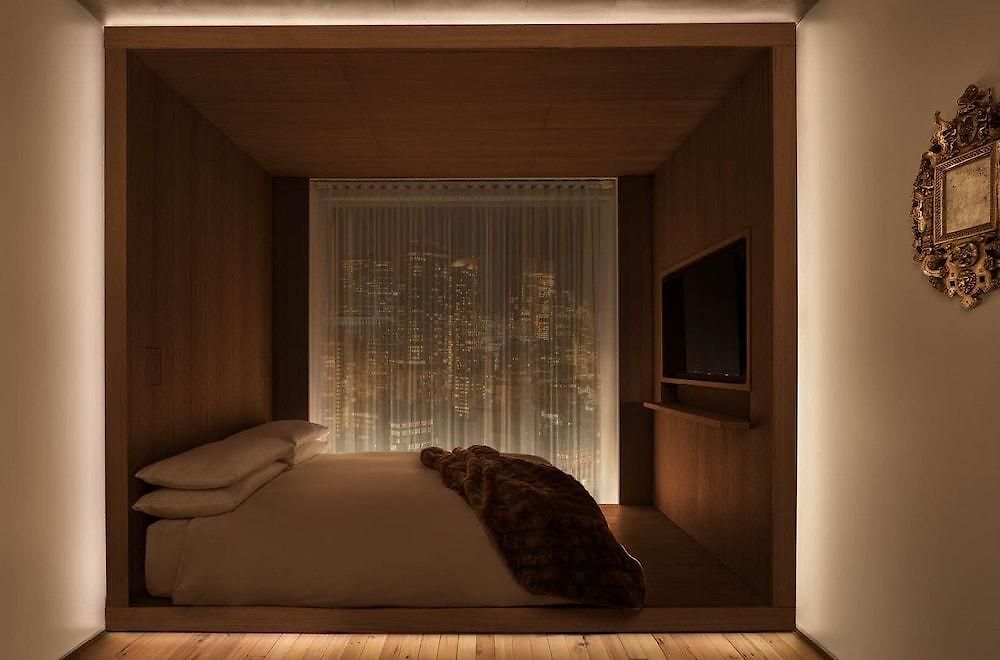 Public, An Ian Schrager Hotel