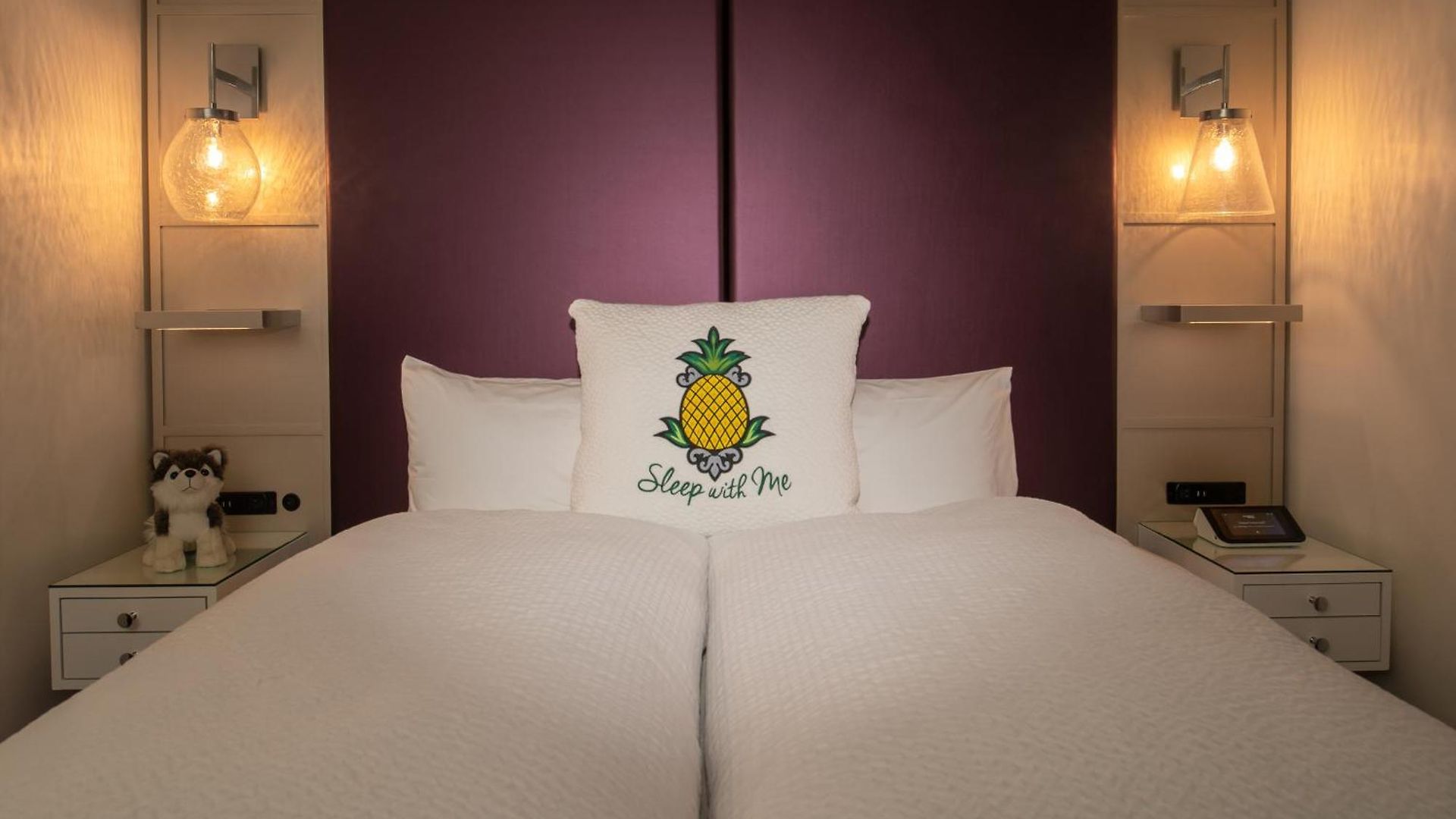 Staypineapple, An Artful Hotel, Midtown Hotel