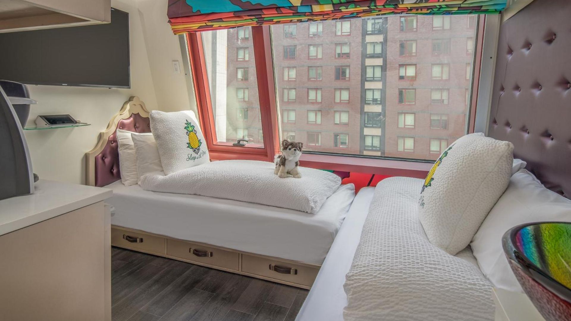 Staypineapple, An Artful Hotel, Midtown