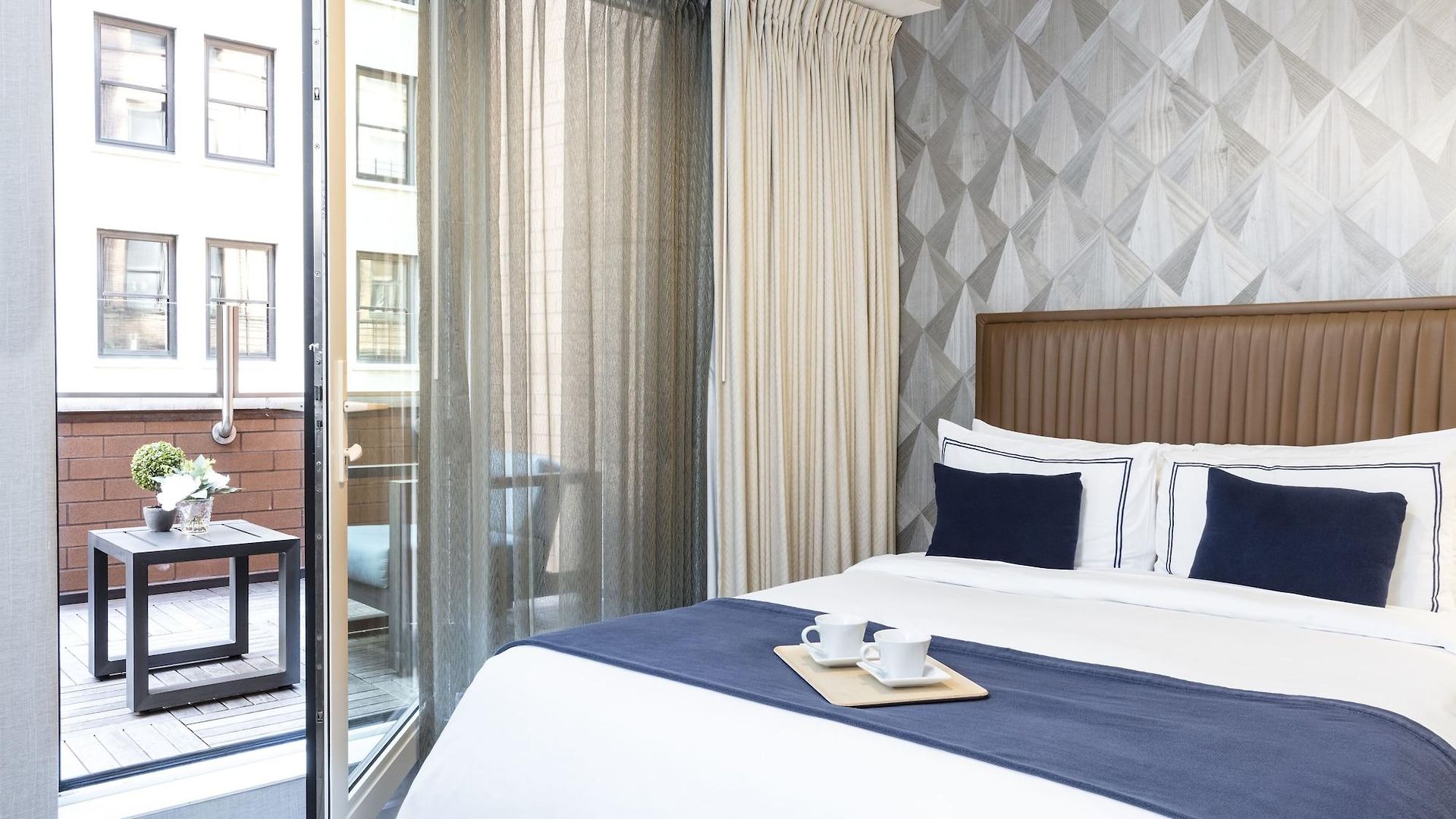 Hotel Artezen New York