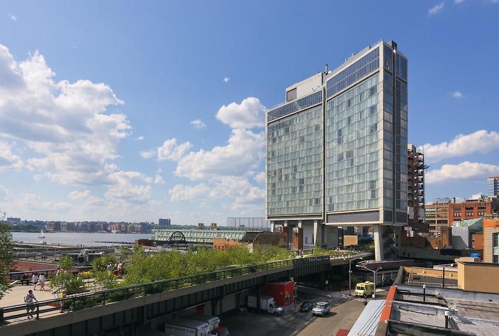 The Standard, High Line 4*