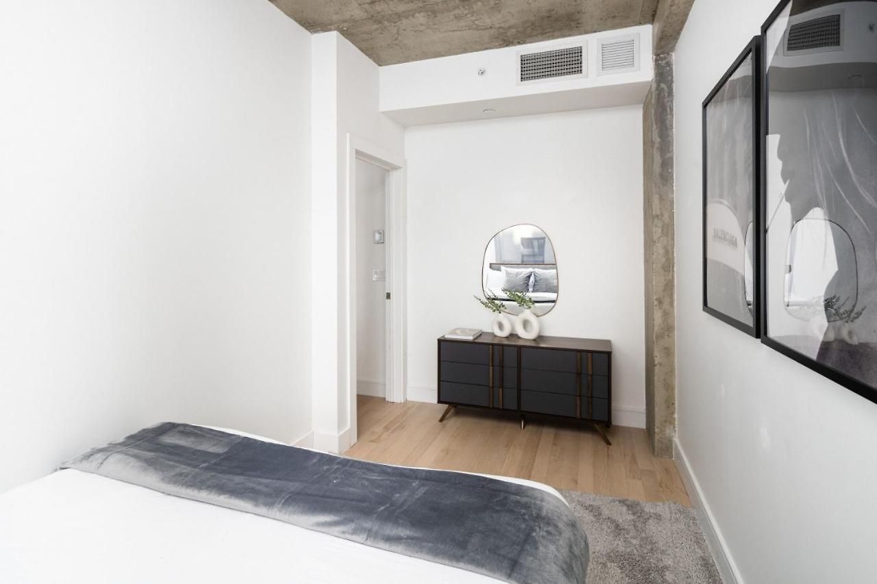 Chic And Spacious 2bd With Washer And Dryer In Unit Apartment *