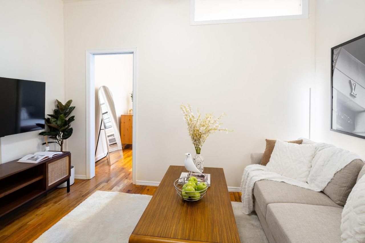 Cozy And Modern One-bedroom New York