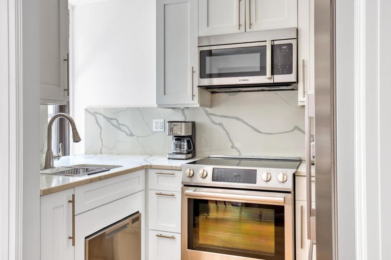 Midtown 1br W Doorman Wd Nr Grand Nyc-779