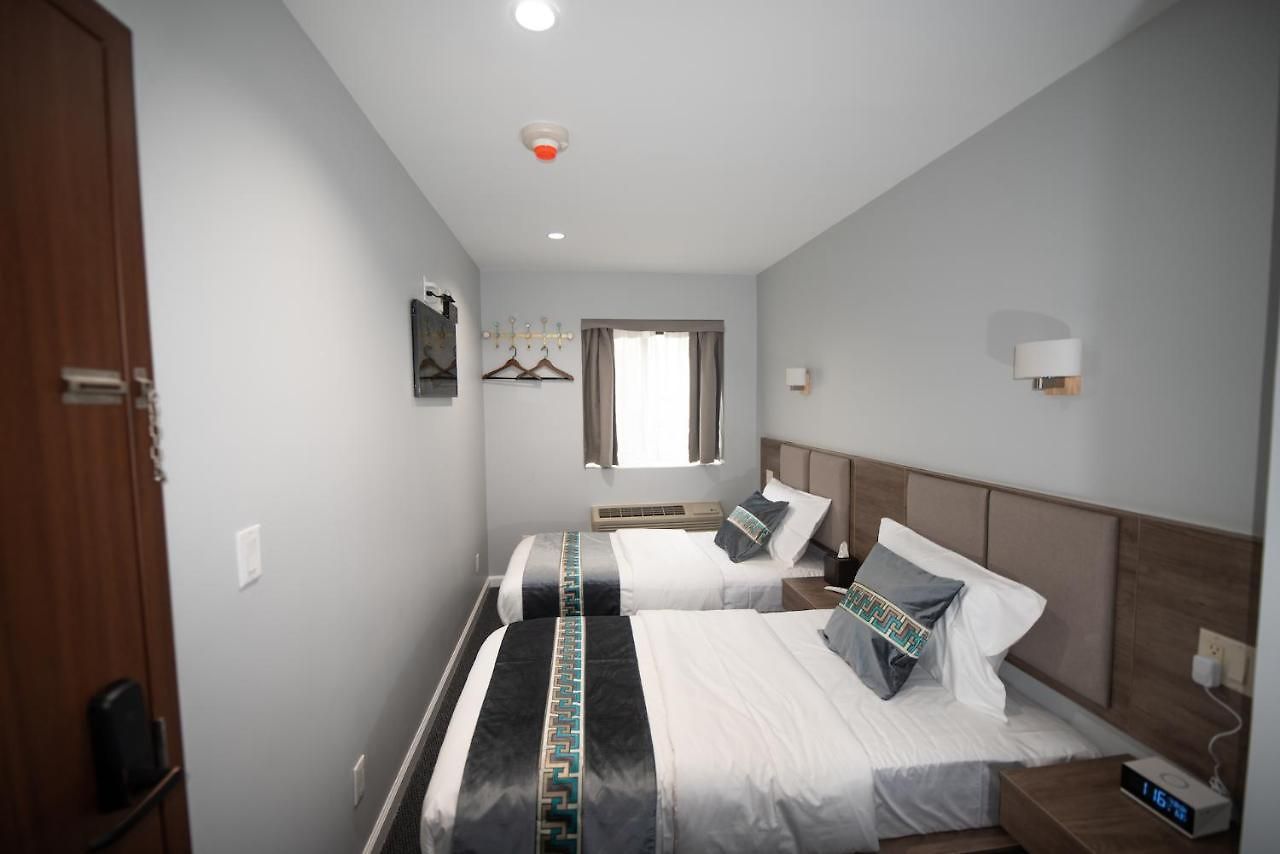 Flushing Garden Hotel