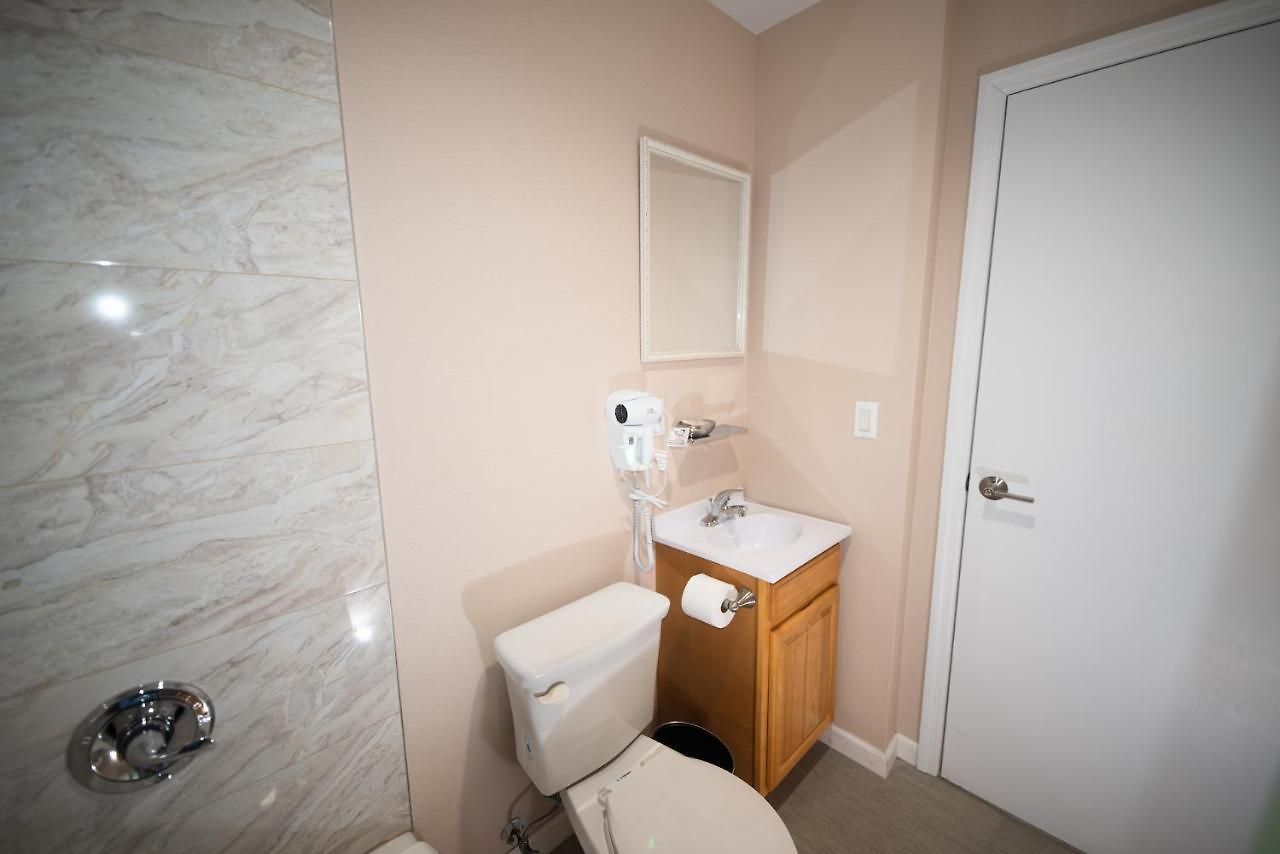Flushing Garden Hotel