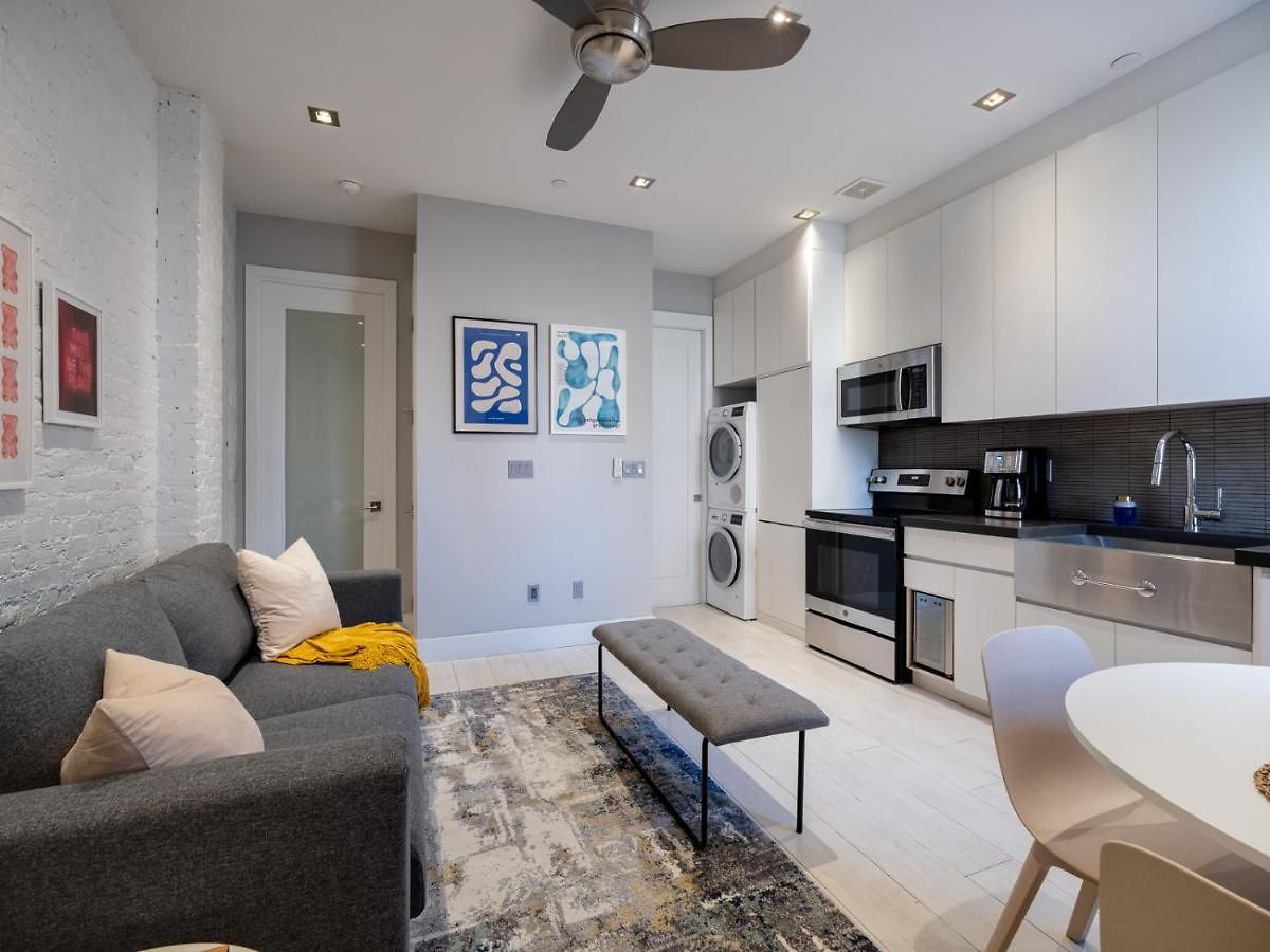Apartment Cozy & Convenient Midtown Condo-hotel! New York
