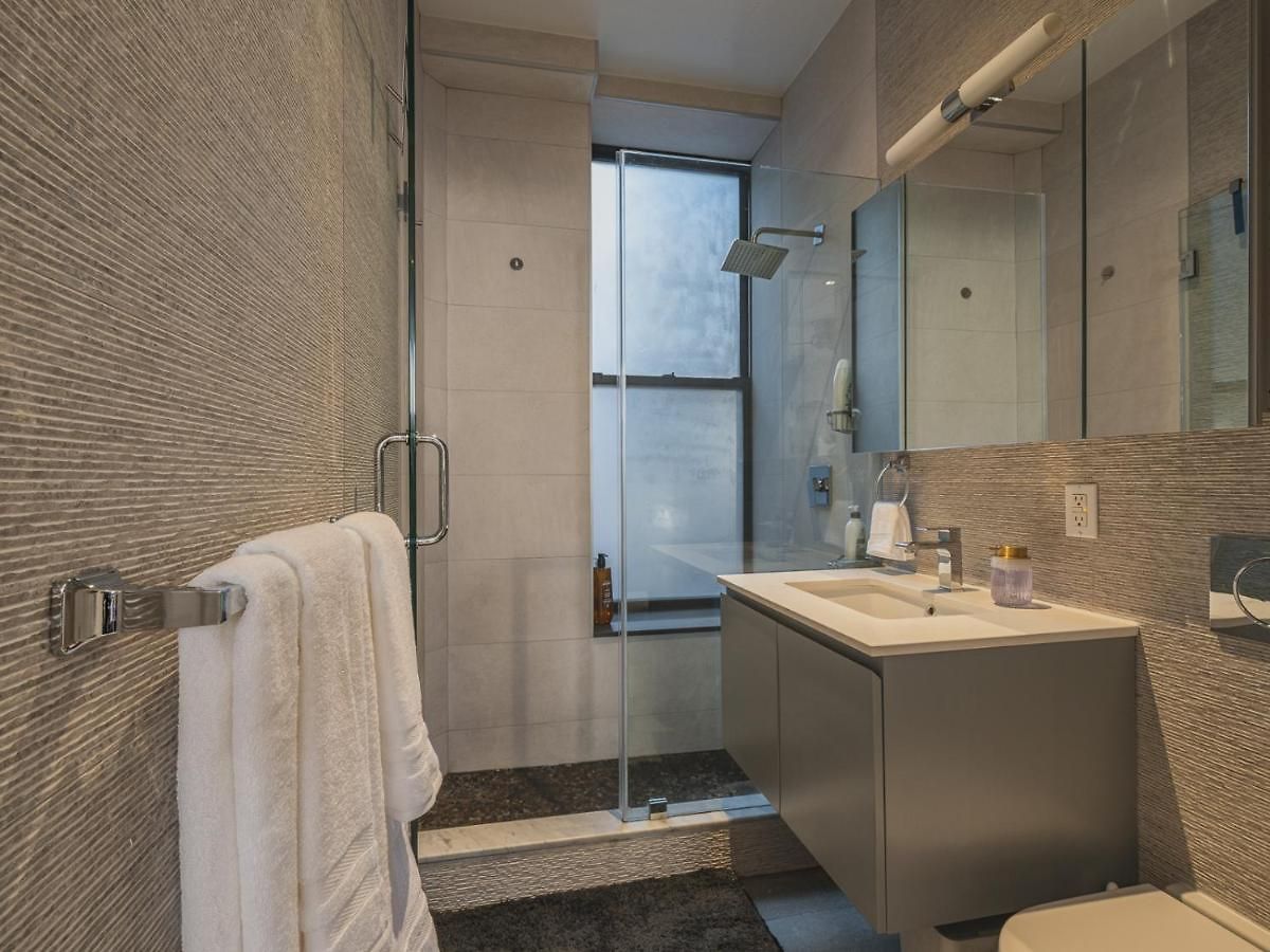 Cozy & Convenient Midtown Condo-hotel! * New York