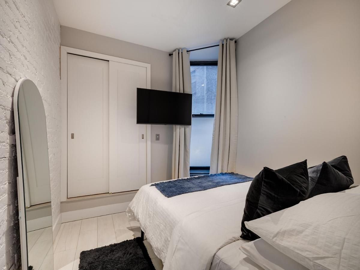 Cozy & Convenient Midtown Condo-hotel! *