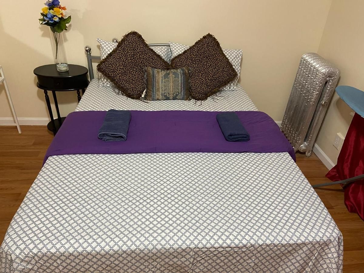 Guest house A Cheap In Queens *